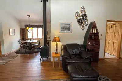 Creekside 1-story 3 Bd/2. 5ba house