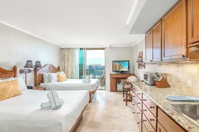 Image de Luana Waikiki, Amazing Ocean View