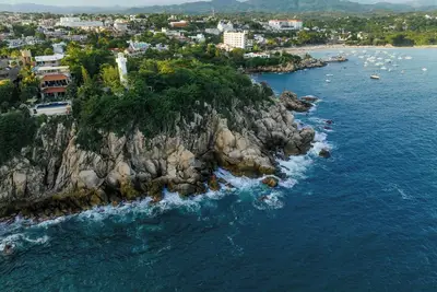 Image de Tranquil Cliffside Apartment with Stunning Ocean Views