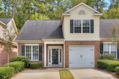 Image de 8 Minutes from Augusta National off Riverwatch\n\n