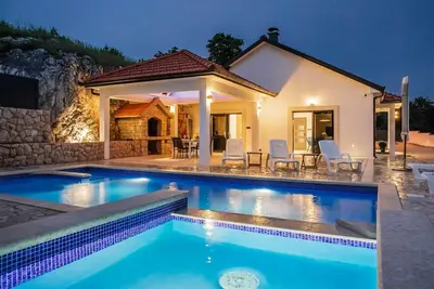 Image de Superbe maison Ă Gornji Prolosac
