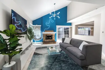 Image de Beautiful Spacious Home Minutes to Disney