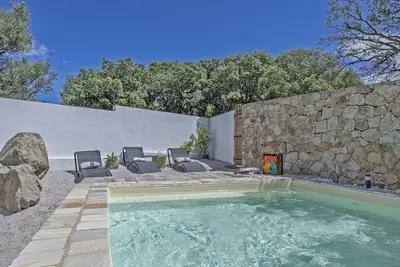 E Case d'Olivia, villa entièrement climatisée, avec piscine chauffée