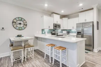 Image de Gorgeous Calabash Condo w/ Balcony & Pool Access!