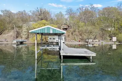 Image de Seneca Wine Trail | Lakefront | Hot Tub | Dock