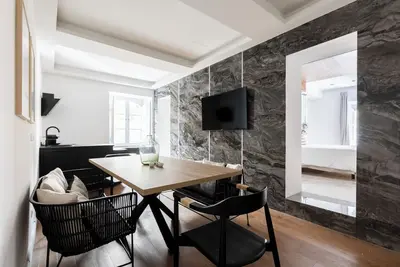 Image de Louly Trevi Fountain 4 Bedroom Luxury Apartment