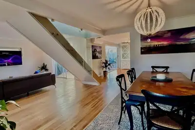 Image de 5br Beachfront House w/ Incredible Views, 40 minutes to Melbourne Cbd & Wineries