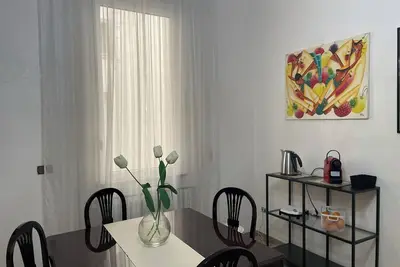 Image de Facility located in the city center, near the Pane e Pomodoro beach