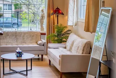 Image de Modern Luxury in San Gabriel Valley Retreat