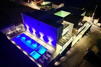 Image de Boutique villa for 6 people, new build, sea view, close to the beach