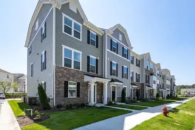 Image de Beautiful Three Bedroom Townhome w/ Nice Amenities