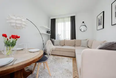 Image de Pl. Hallera 6b | Einzigartige Wohnung | Center