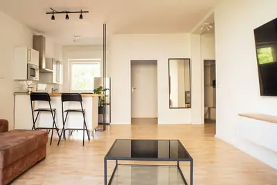 Image de Cozy, modern, and newly renovated 80m2 apartment in the heart of Charlottenburg