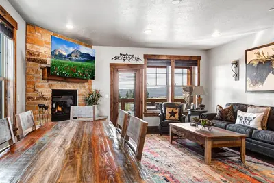 Image de Village at the Shores 201 King Bed-Outdoor Dining-Bbq-Fully Equipped Kitchen