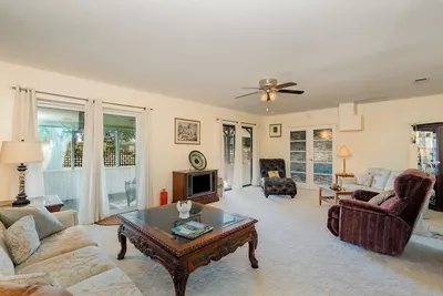 Image de 3 Bdrms 2 Bath Home Close to the Melbourne Airport!