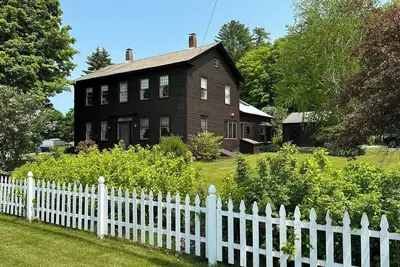 Image de 1820's Federalist Farmhouse
