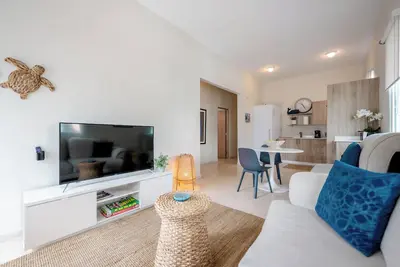 Image de Chic 2 Bedroom Santurce Apartment | Rooftop Pool + Café