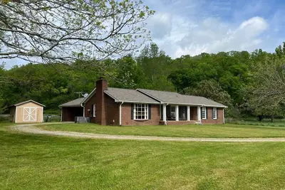 Image de Fork Inn's Southern Hospitality Ranch /hottub opt