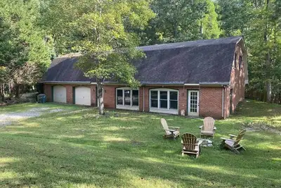 Image de Blackberry Huge 2 Br apt, living & dining rms Bb23