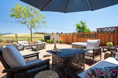Image de Upscale 3-Bd Healdsburg Retreat–Vineyards, Hot Tub