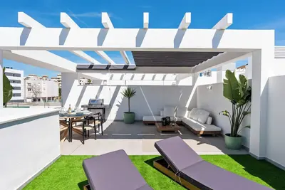 Image de High-End Rooftop Penthouse near City & Beach