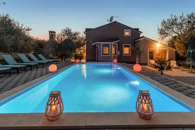 Image de Belle maison de 4 chambres à Pula