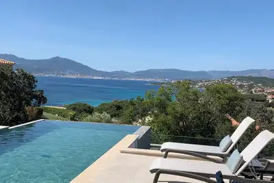 Superbe Villa Tarif Exceptionnel Vue Mer Piscine  Debordement Belles Prestations