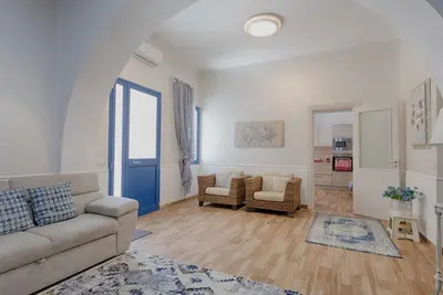 Image de Marsala Central and Colorful Apartment!