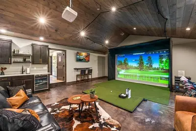 Image de Family Escape w/Golf Sim, Pool, Theater, Arcade