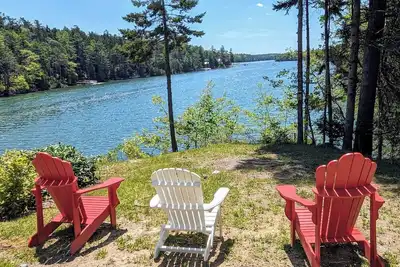 Image de Located on Rich Cove in Cundy's Harbor, Maine!