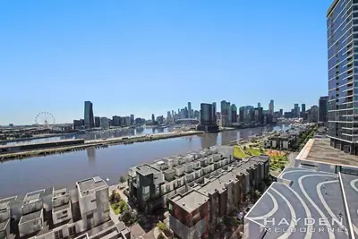 Image de Your Own Room & Bathroom on the River - City Views