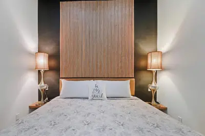 Image de Crossroads Suite:  Steps Away from Historic Rt. 66 and Carthage Square