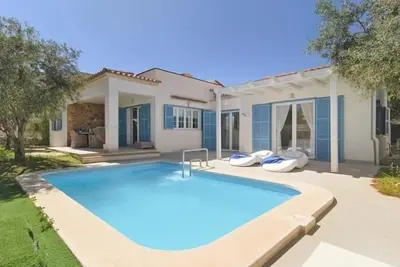 Image de Sun and Sea House. House with pool for 6 people.