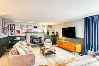 Image de Vibrant Tacoma Retreat, Near Point Defiance Park!