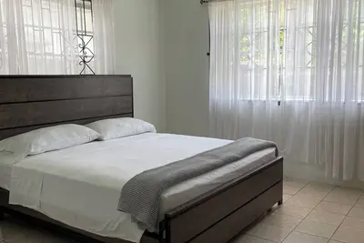 Image de Redy Bugs l Your Rustic Experience 6-Min From Ricks Cafe & 12-Min To 7 Mile