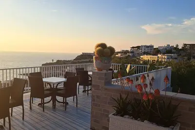 Image de À 5 minutes de la mer et des jardins de Poséidon.