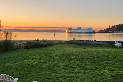 Bainbridge Island Ocean Front Heaven