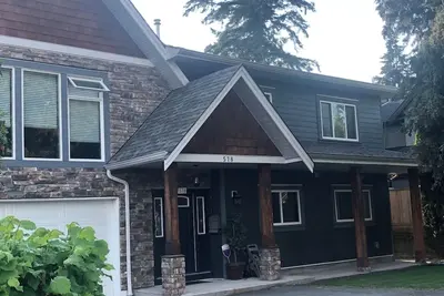 Image de Beautiful, bright, cozy house in Coquitlam central, great environment to stay