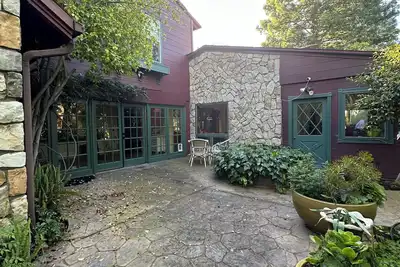Image de Folsom's hidden gem, entire home!
