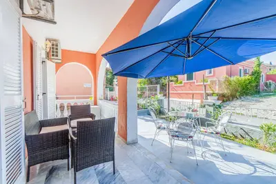 Image de Appartement « Kassiopi 1 » avec vue sur la montagne, Wi-Fi et climatisation