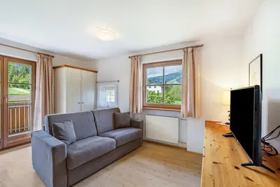 Image de Appartement '2' avec vue sur les montagnes, jardin partagé et Wi-Fi