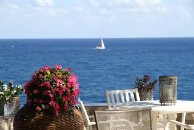 Image de Villa Majus - with swimming pool and direct access to the sea in marine protected area