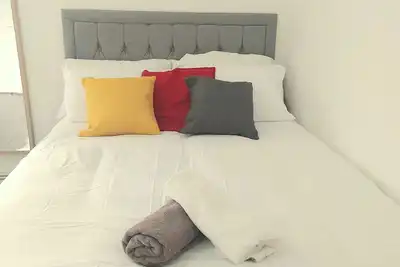 Image de ✔️2 double beds✔️1-Bdr whole Flat✔️sleeps 4✔️Tourists ✔️Professionals ✔️Students