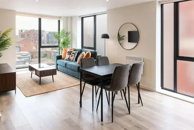 Host & Stay | Richmond Place 206