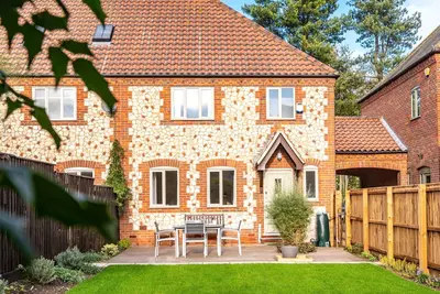 Image de Staithe View - Beautiful cottage in quiet location with stunning marsh views