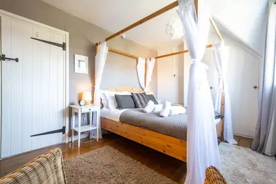 Image de Fairstead Cottage - Three bed family cottage in the centre of Holt with a garden