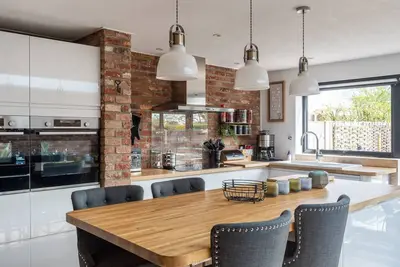 Image de At Last - a family friendly that sleeps 4 guests in 2 bedrooms
