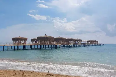 Image de Luxury 2-Bedroom Apartment In Seafront Complex With Private Beach
