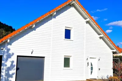 Image de *** Chalet RÉCENT - Billard - Babyfoot - Ping Pong - Mini Golf - Jardin - 4 Chambres ***