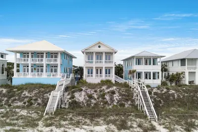 Image de Beachfront - Private Heated Pool - Private Boardwalk